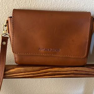 New condition Portland Leather Metro Mini Crossbody- Honey